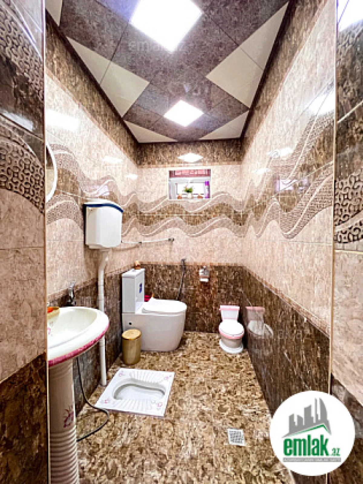 Satılır 6 otaqlı mənzil 200 m²