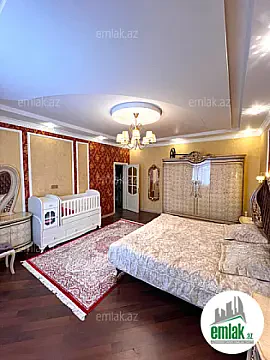 Satılır 6 otaqlı mənzil 200 m²