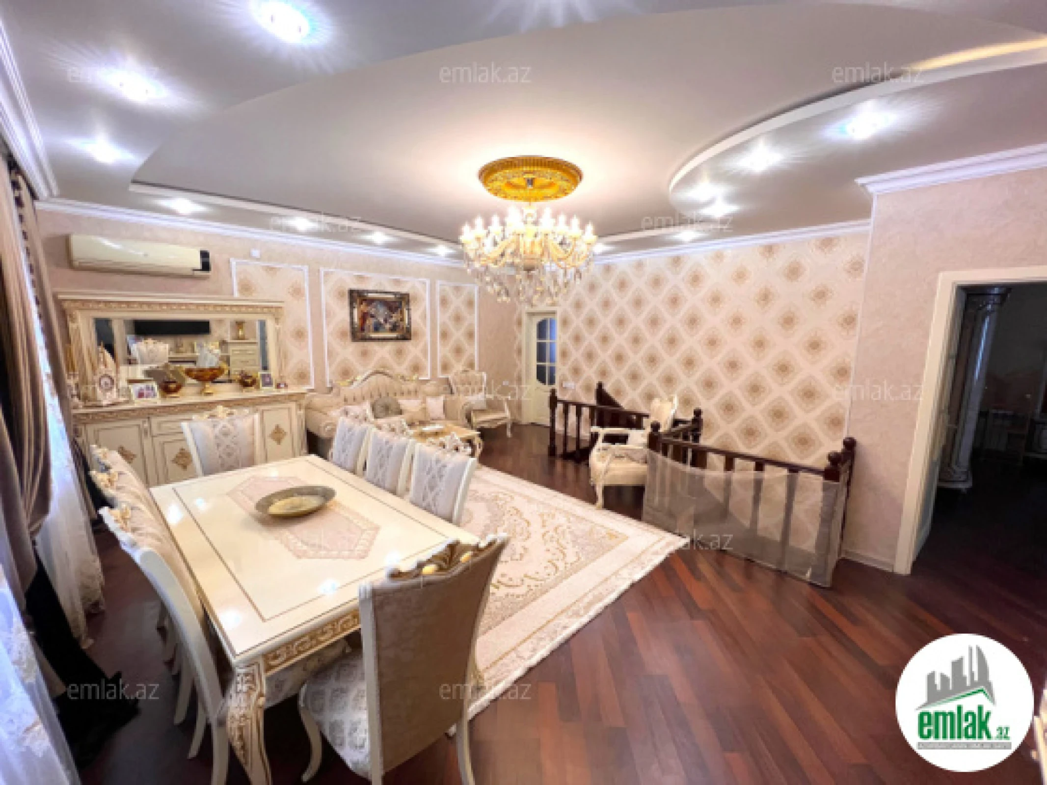 Satılır 6 otaqlı mənzil 200 m²