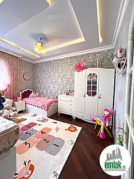 Satılır 6 otaqlı mənzil 200 m²