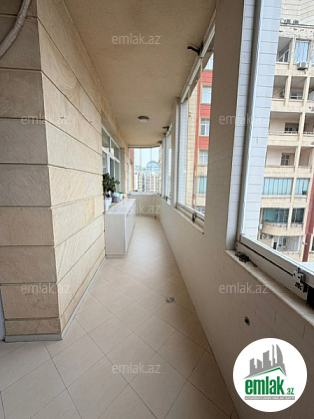 Satılır 4 otaqlı yeni tikili 160 m²