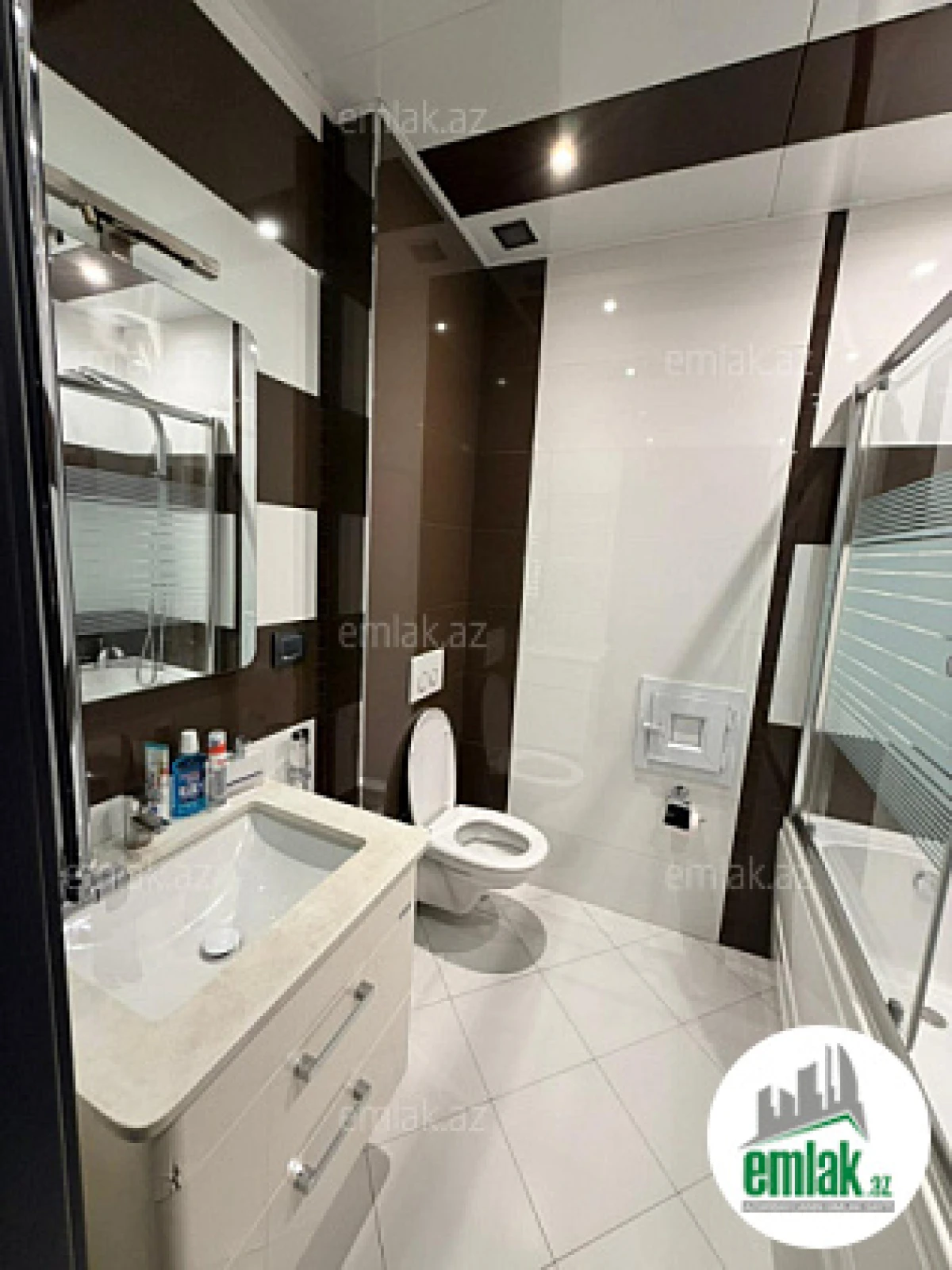 Satılır 4 otaqlı yeni tikili 160 m²