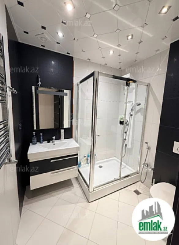 Satılır 4 otaqlı yeni tikili 160 m²