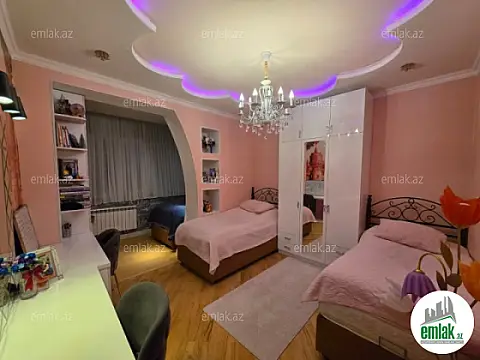 Satılır 3 otaqlı yeni tikili 135 m²