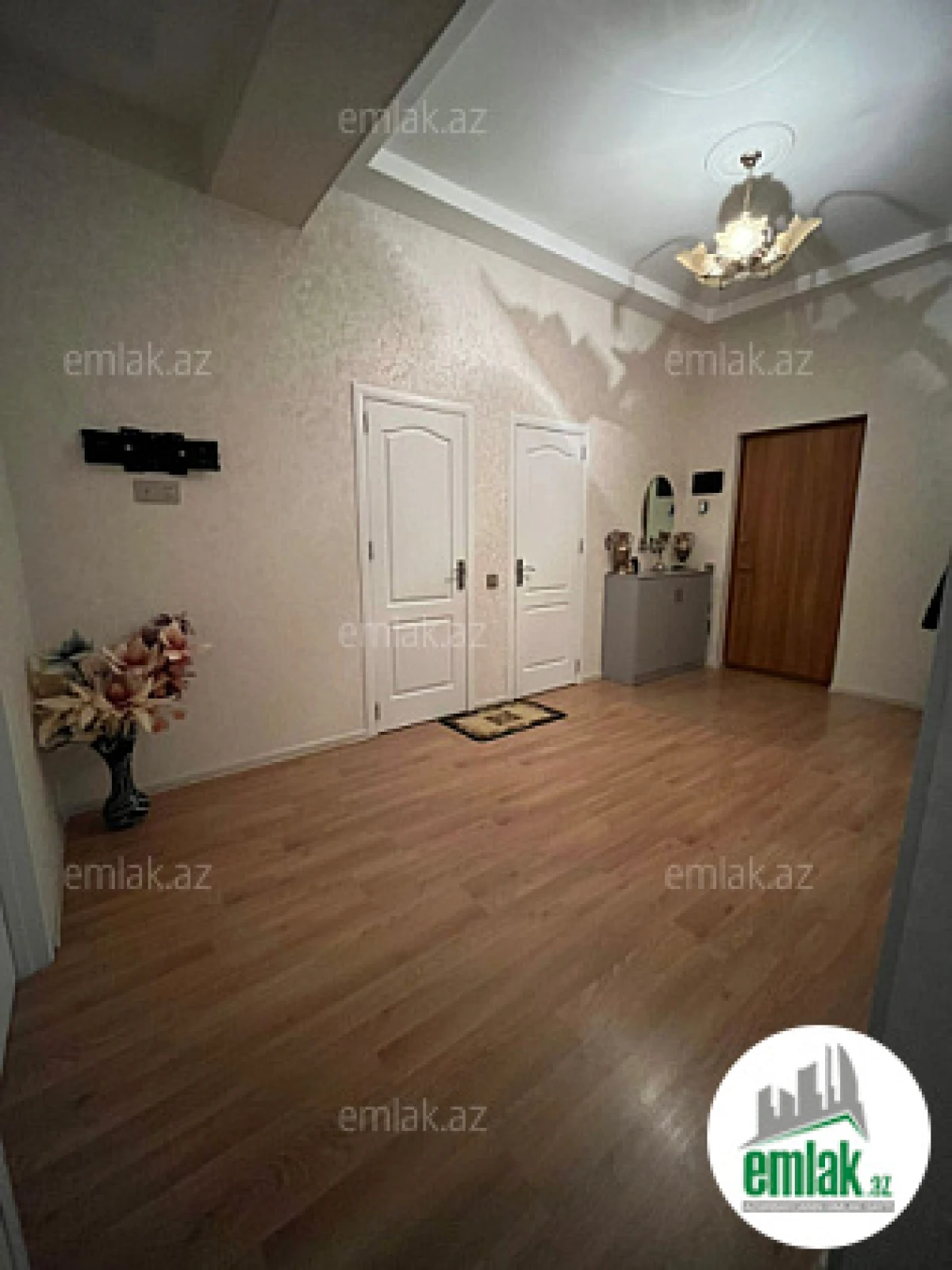 Satılır 3 otaqlı yeni tikili 92 m²