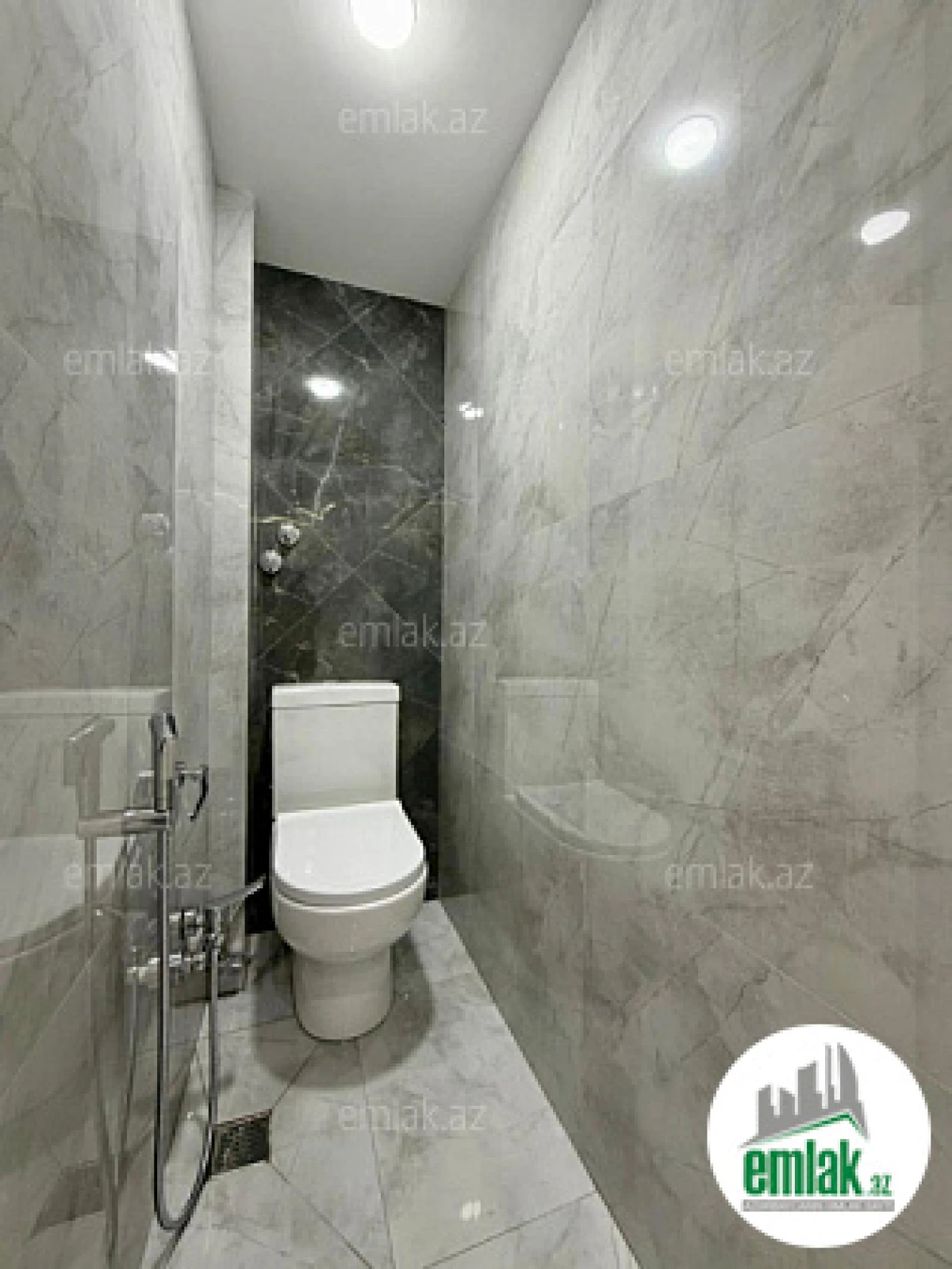 Satılır 3 otaqlı köhnə tikili 85 m²