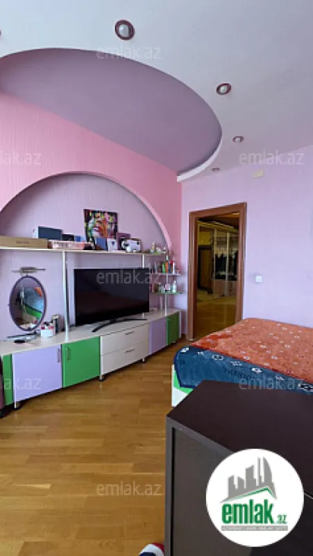 Satılır 4 otaqlı yeni tikili 205 m²