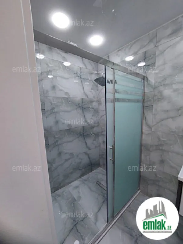 Satılır 3 otaqlı yeni tikili 115 m²