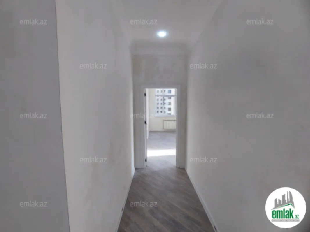 Satılır 3 otaqlı yeni tikili 115 m²