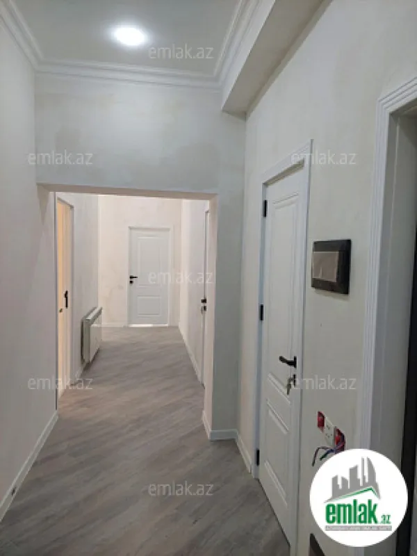 Satılır 3 otaqlı yeni tikili 115 m²