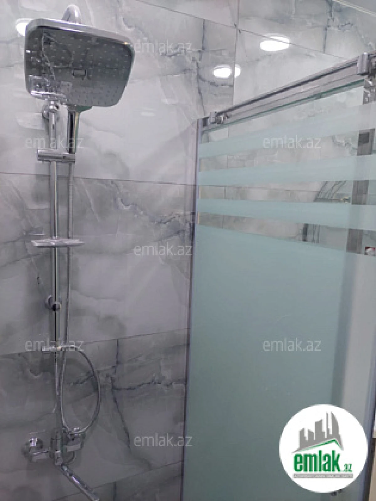 Satılır 3 otaqlı yeni tikili 115 m²