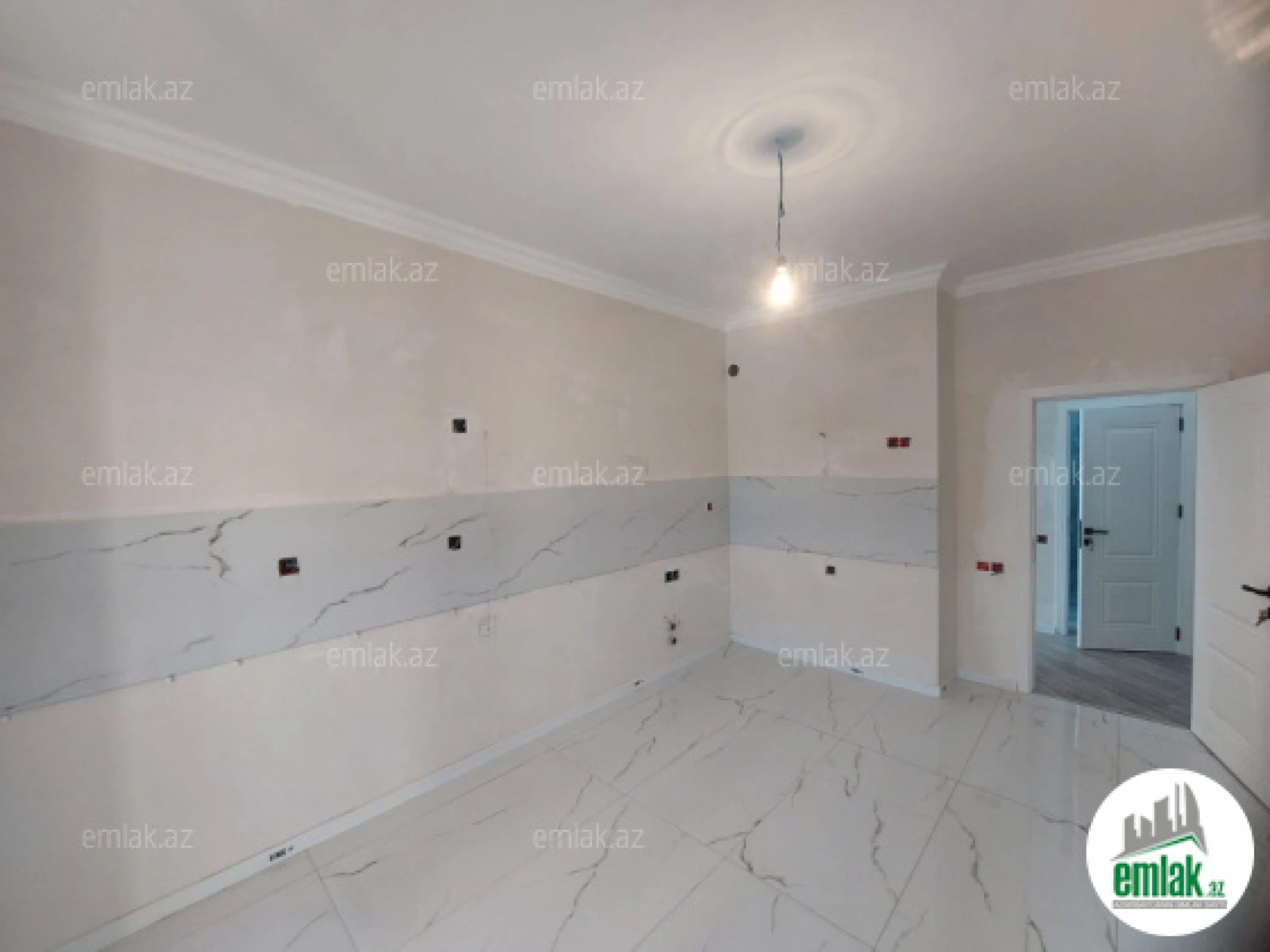 Satılır 3 otaqlı yeni tikili 115 m²
