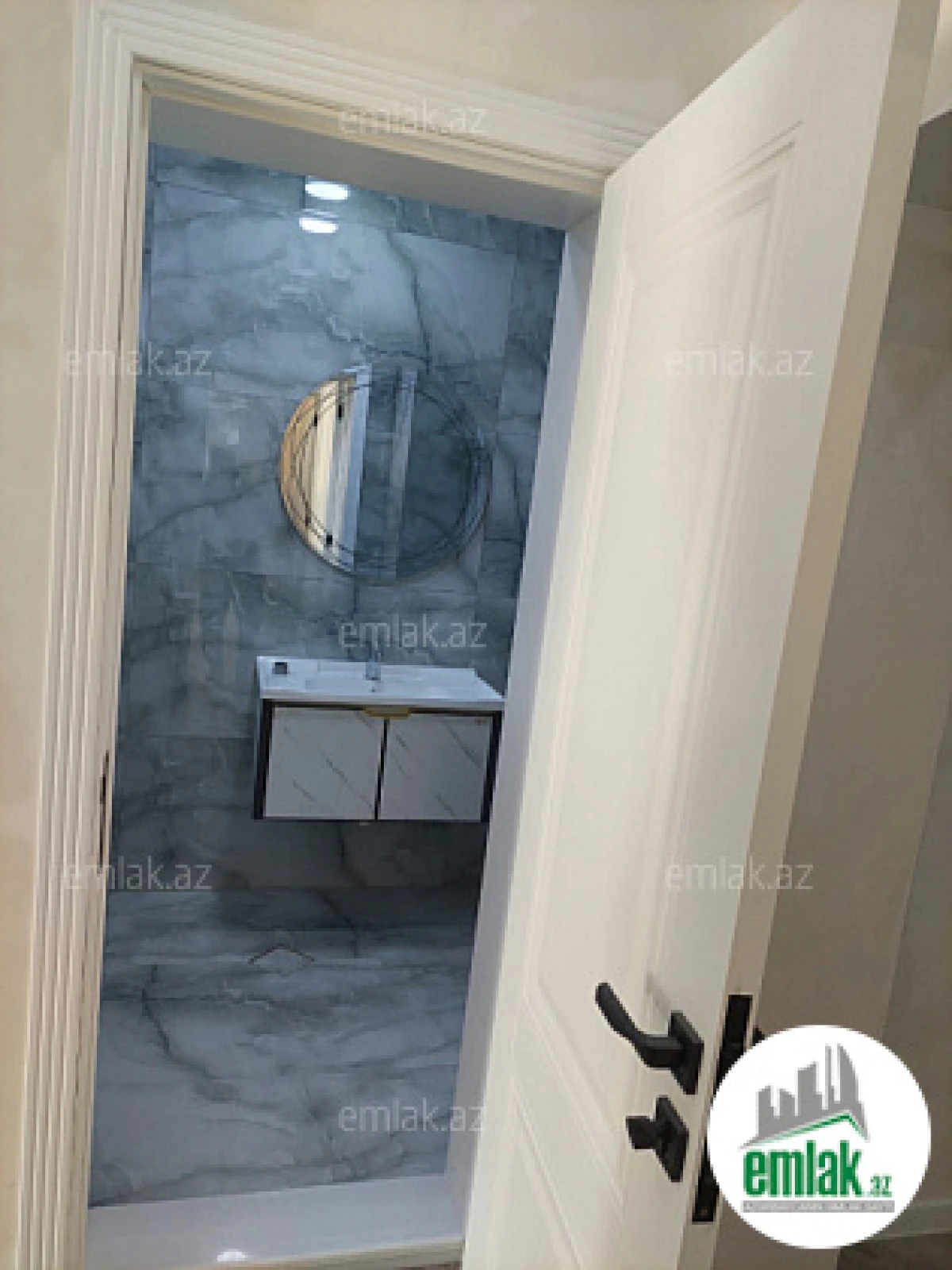 Satılır 3 otaqlı yeni tikili 115 m²