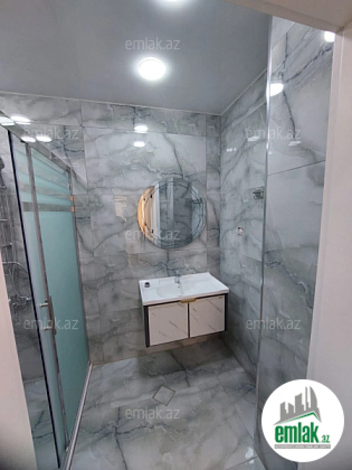 Satılır 3 otaqlı yeni tikili 115 m²