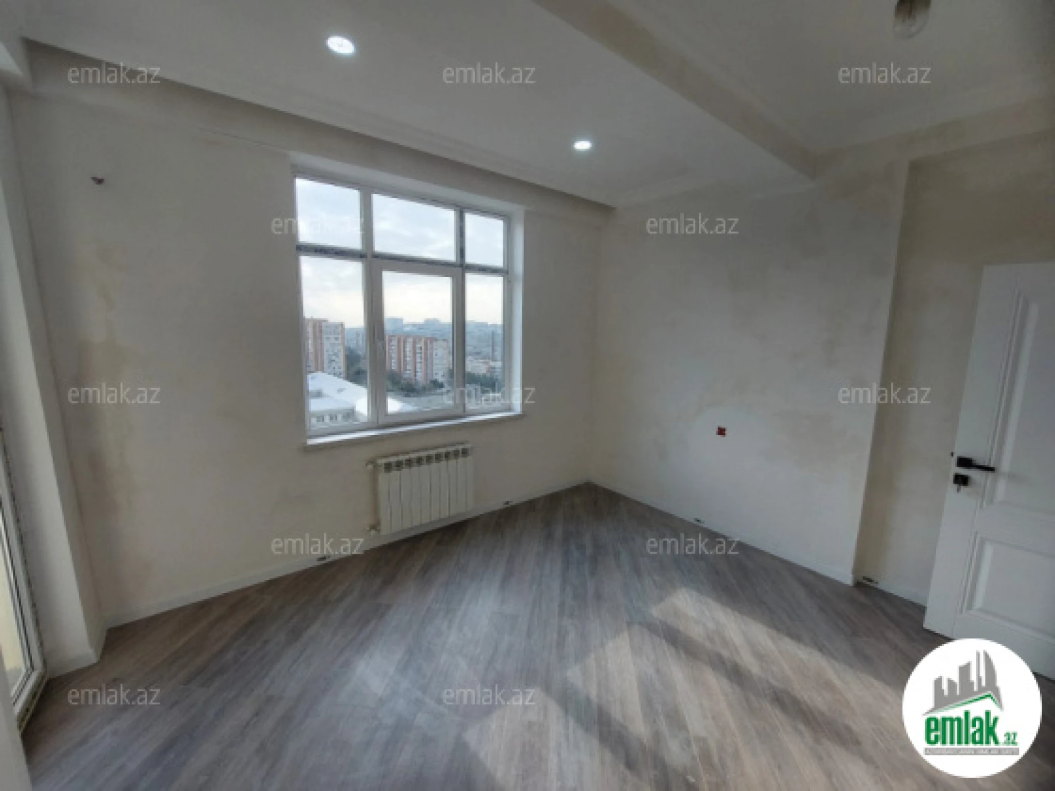 Satılır 3 otaqlı yeni tikili 115 m²