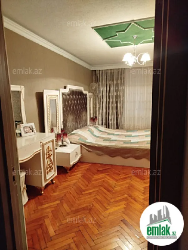 Satılır 3 otaqlı köhnə tikili 75 m²