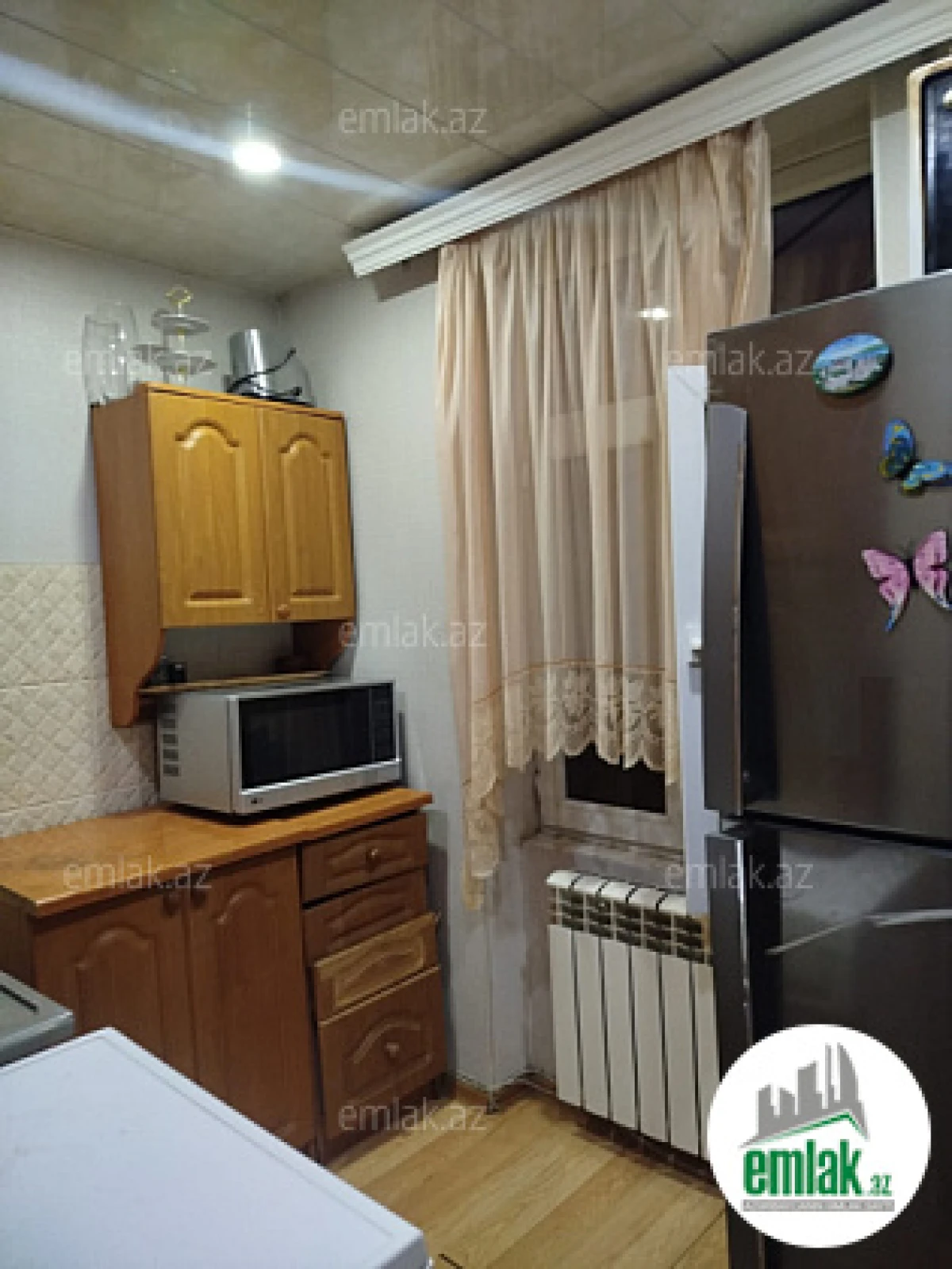 Satılır 3 otaqlı köhnə tikili 75 m²