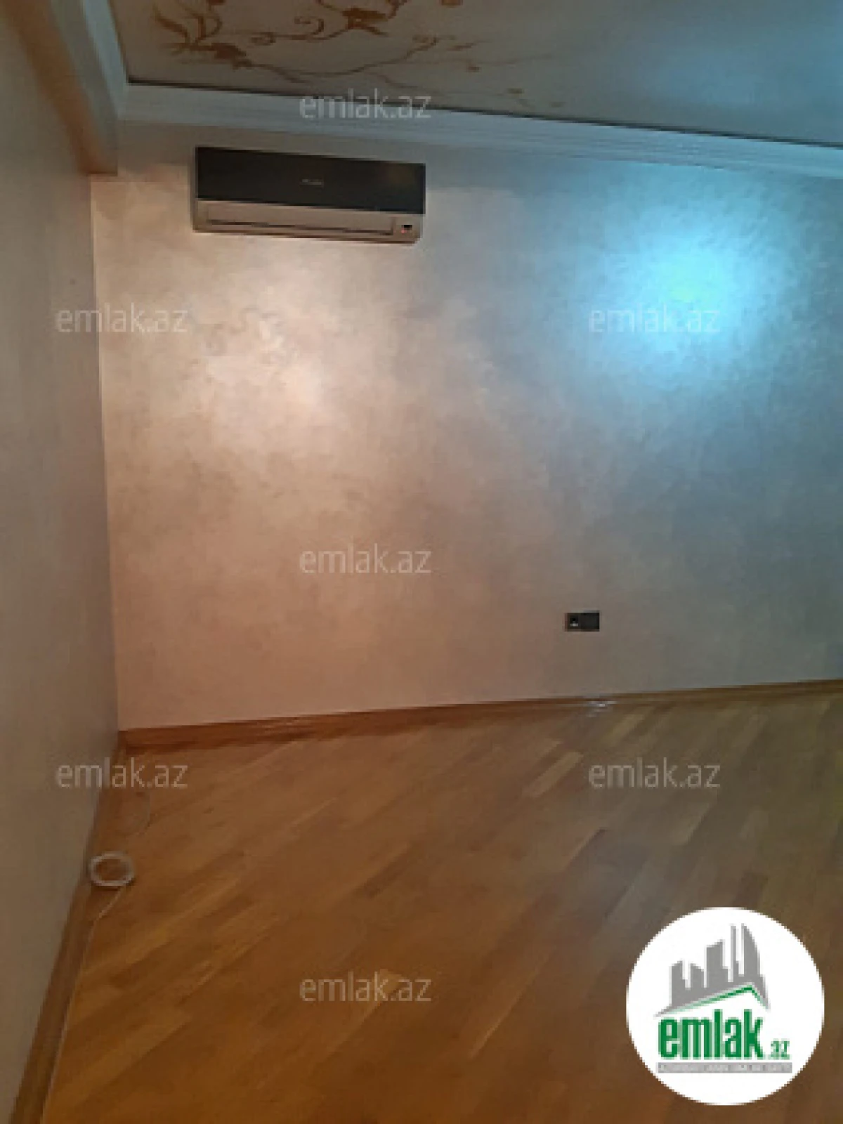 Satılır 2 otaqlı yeni tikili 77 m²