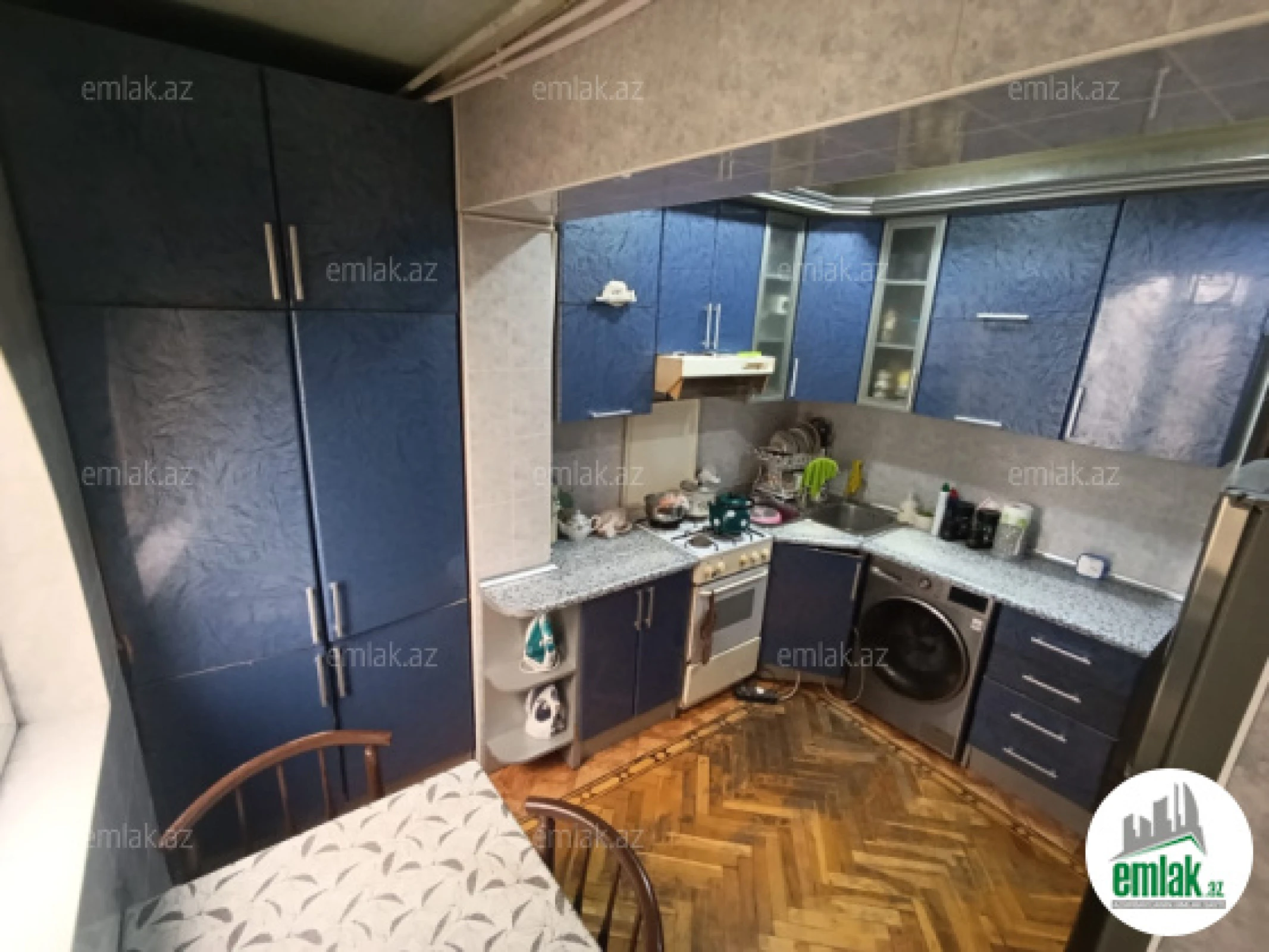Satılır 4 otaqlı köhnə tikili 125 m²
