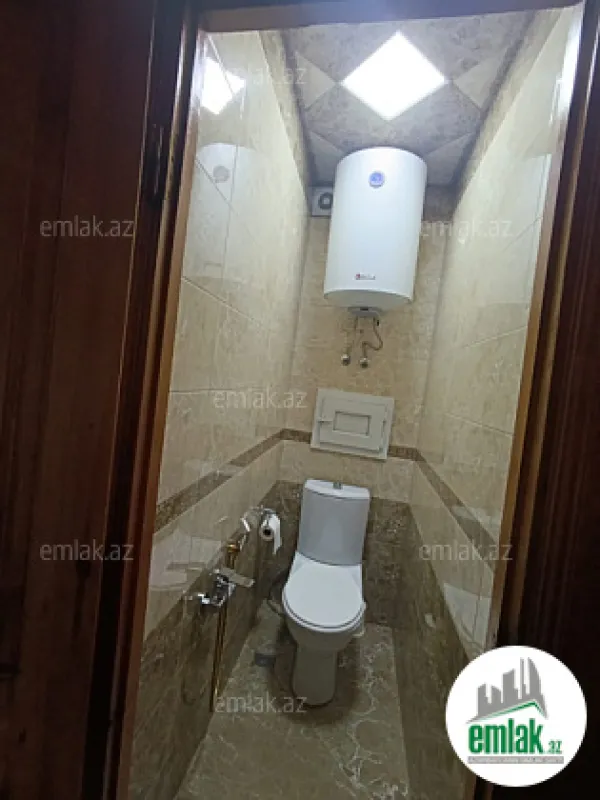 Satılır 4 otaqlı köhnə tikili 125 m²