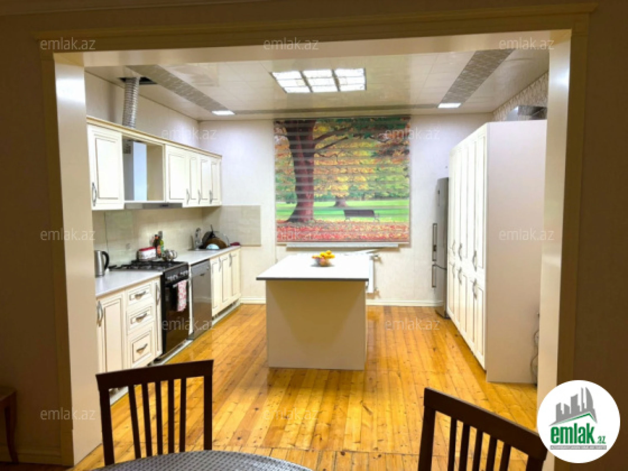 Satılır 7 otaqlı həyət evi 310 m²