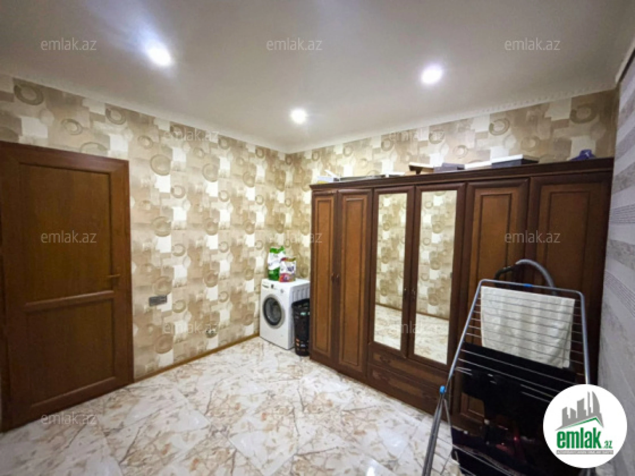 Satılır 7 otaqlı həyət evi 310 m²