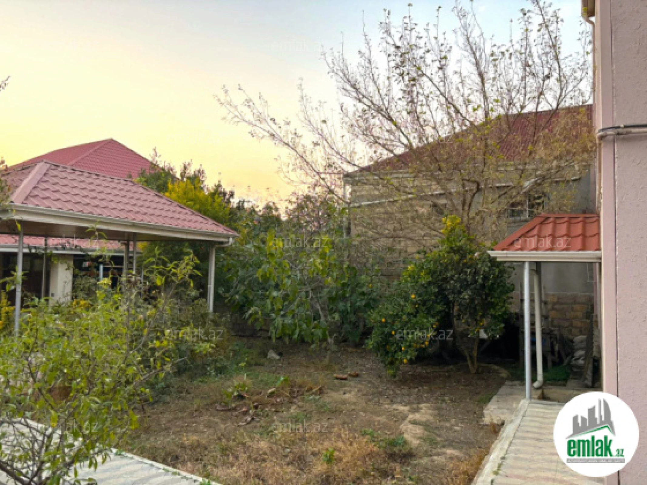 Satılır 7 otaqlı həyət evi 310 m²