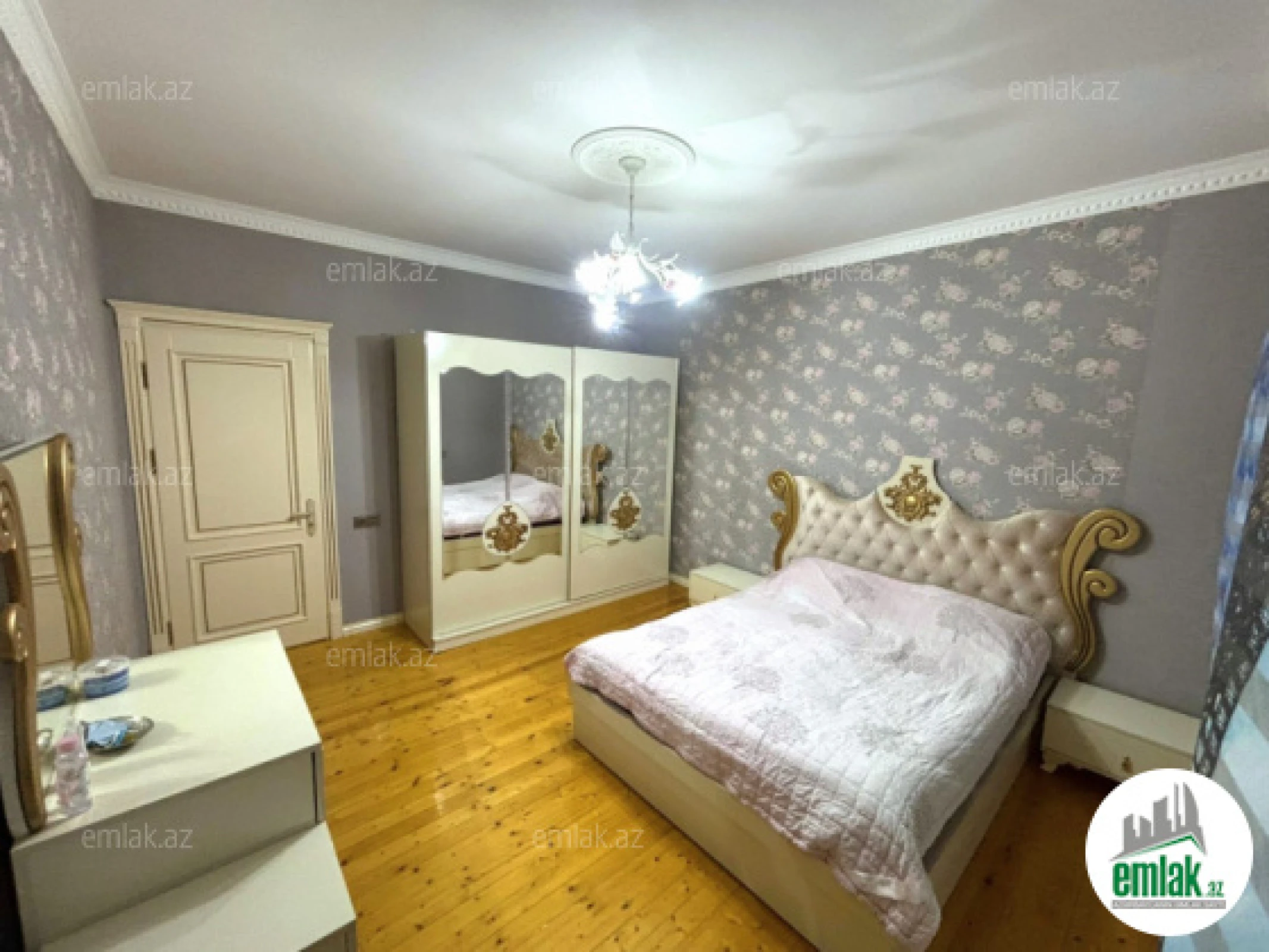 Satılır 7 otaqlı həyət evi 310 m²