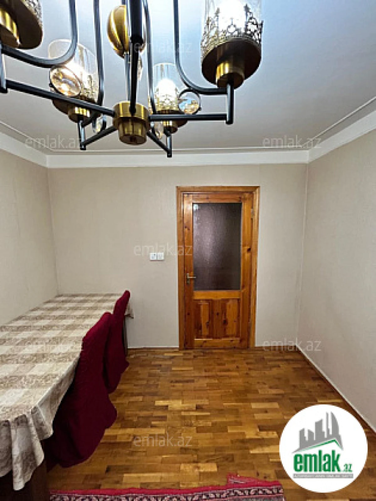 Satılır 2 otaqlı köhnə tikili 55 m²