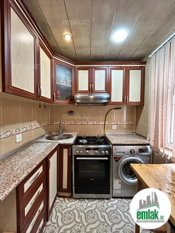 Satılır 2 otaqlı köhnə tikili 55 m²