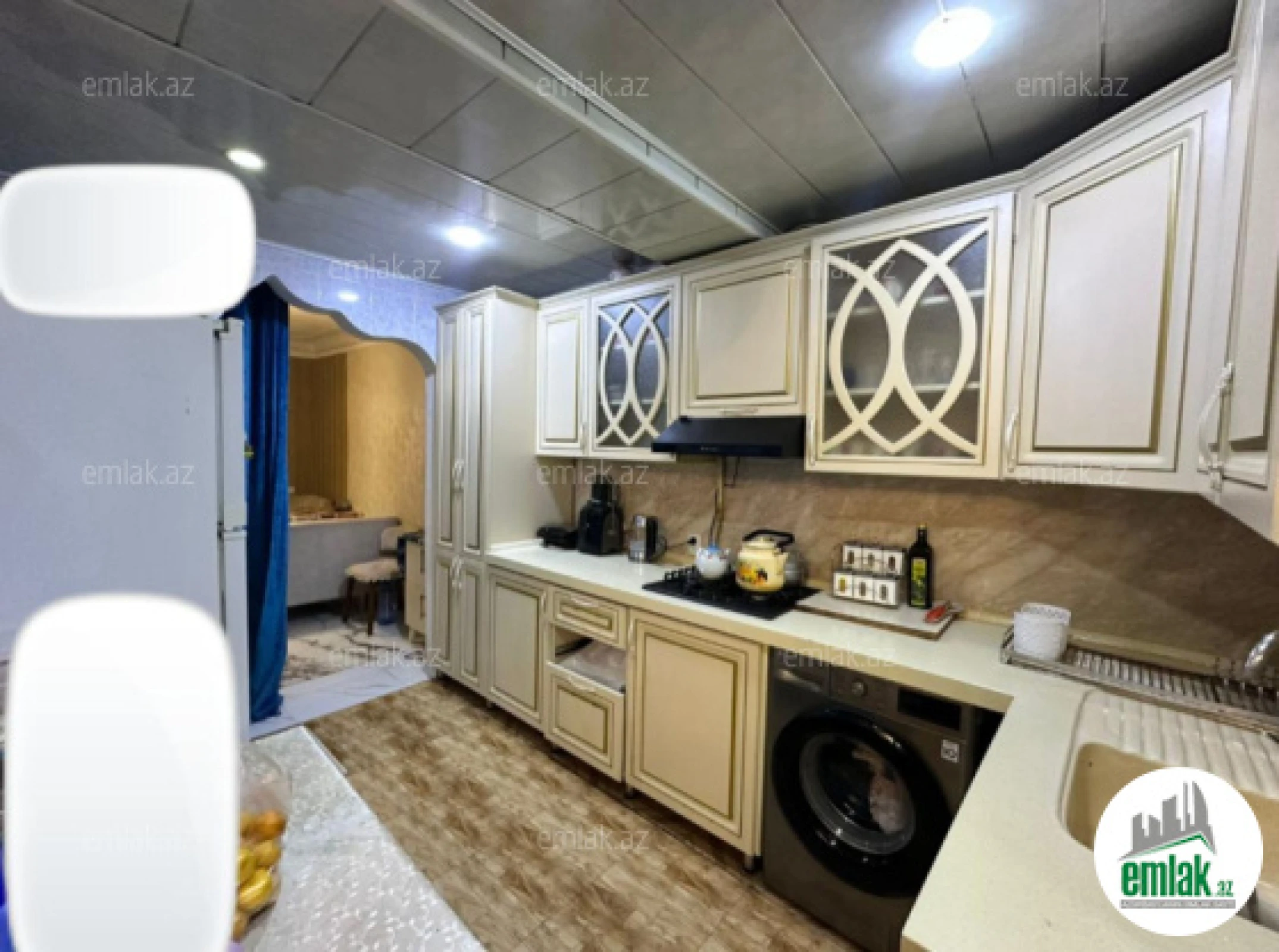 Satılır 4 otaqlı köhnə tikili 120 m²