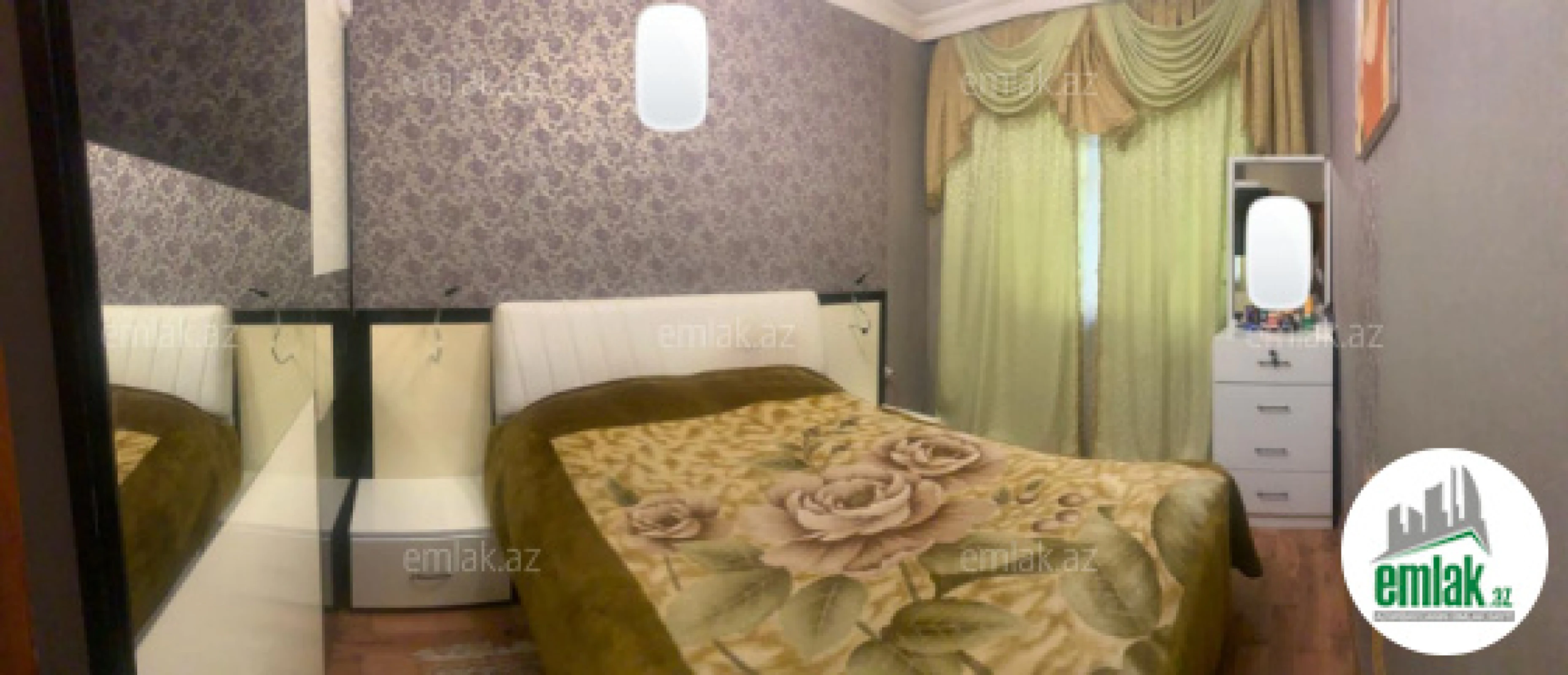 Satılır 4 otaqlı köhnə tikili 120 m²