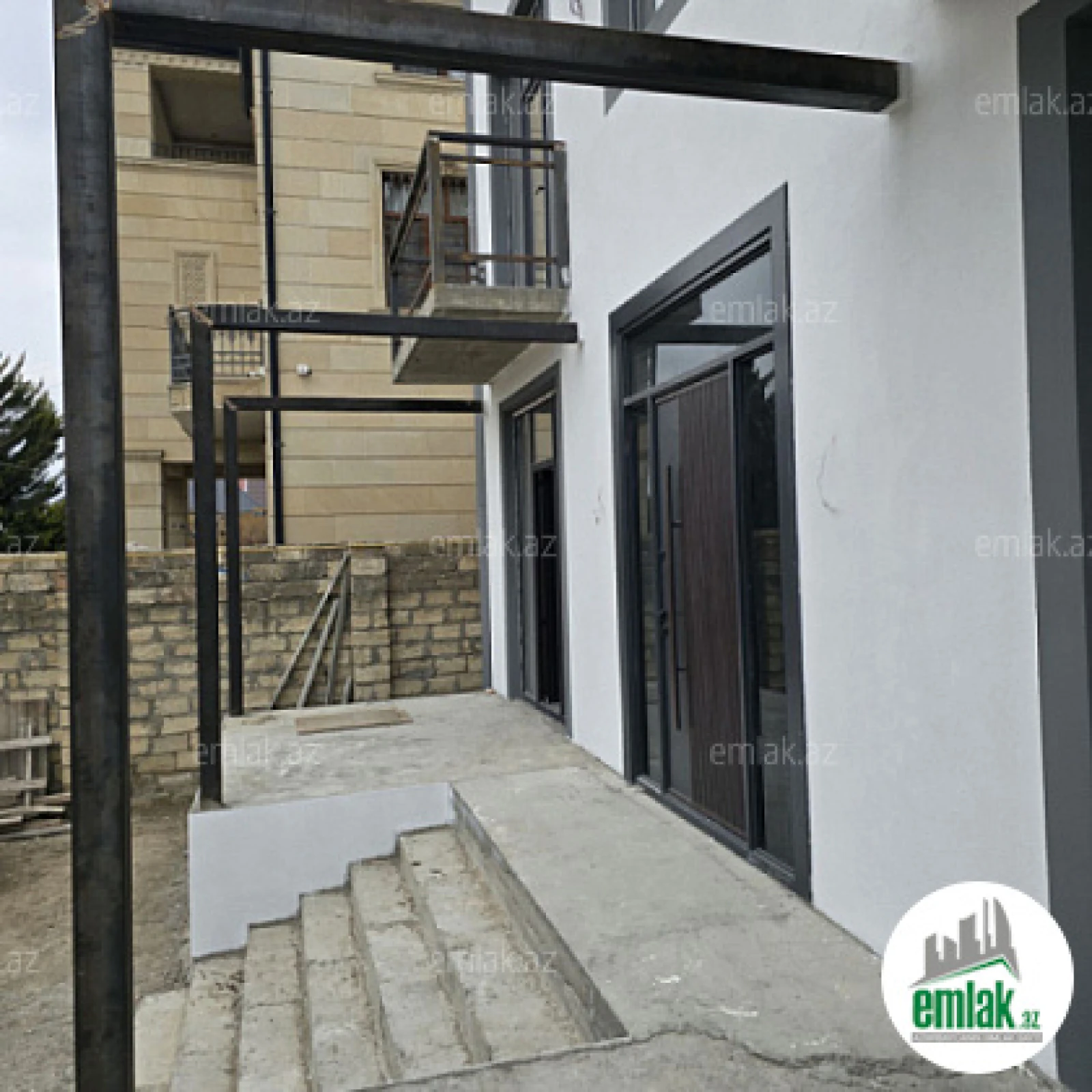 Satılır 6 otaqlı həyət evi 202 m²