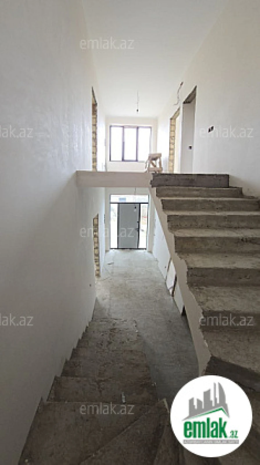 Satılır 6 otaqlı həyət evi 202 m²