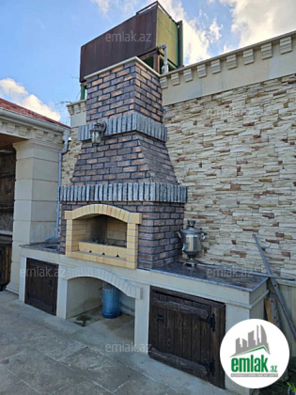 Satılır 4 otaqlı mənzil 150 m²