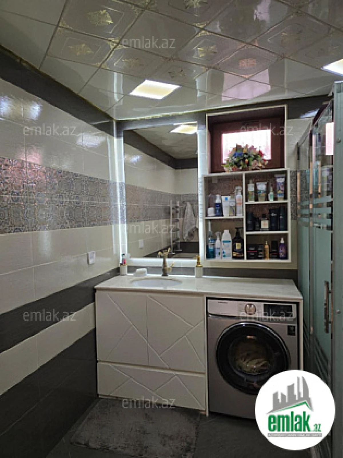 Satılır 4 otaqlı mənzil 150 m²