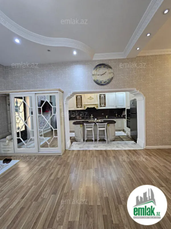 Satılır 4 otaqlı mənzil 150 m²