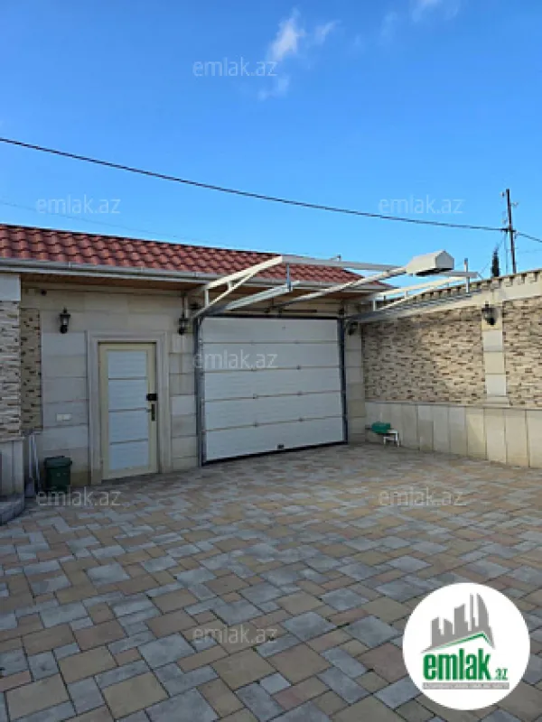 Satılır 4 otaqlı mənzil 150 m²