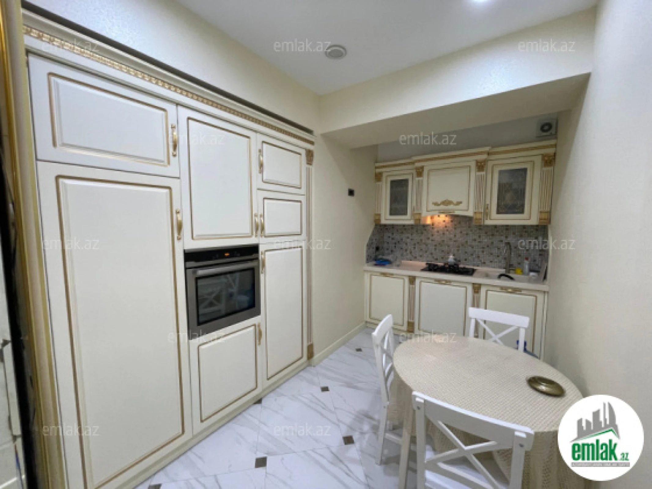 Satılır 3 otaqlı yeni tikili 105 m²