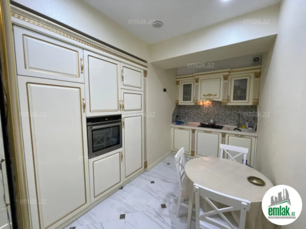 Satılır 3 otaqlı yeni tikili 105 m²