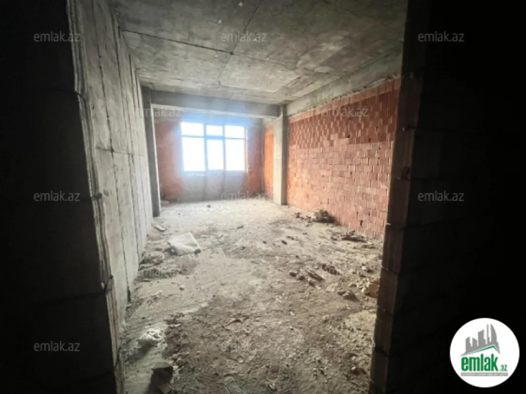 Satılır 4 otaqlı yeni tikili 185 m²