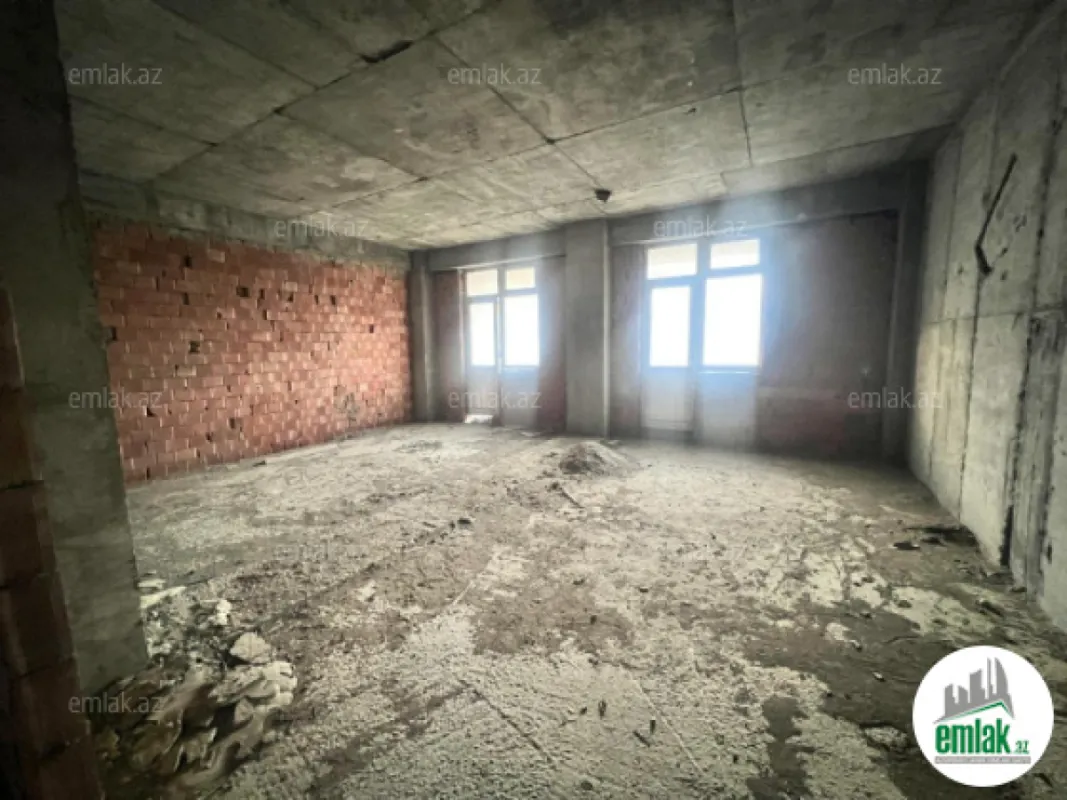 Satılır 4 otaqlı yeni tikili 185 m²