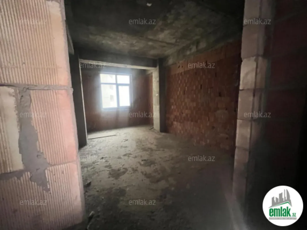 Satılır 4 otaqlı yeni tikili 185 m²