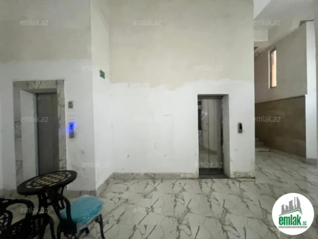 Satılır 4 otaqlı yeni tikili 185 m²