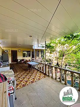 Satılır 10 otaqlı həyət evi 310 m²