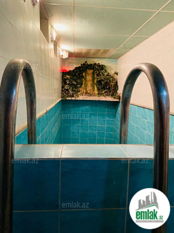 Satılır 10 otaqlı həyət evi 310 m²