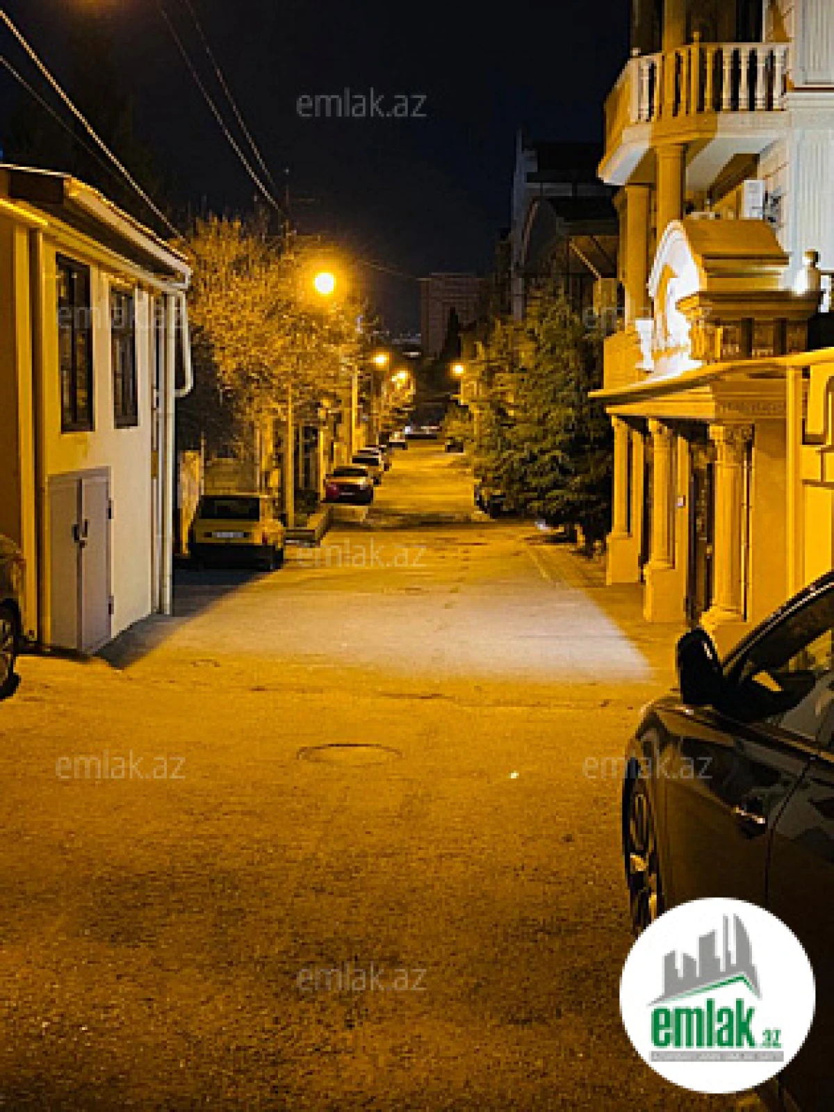 Satılır 10 otaqlı həyət evi 310 m²