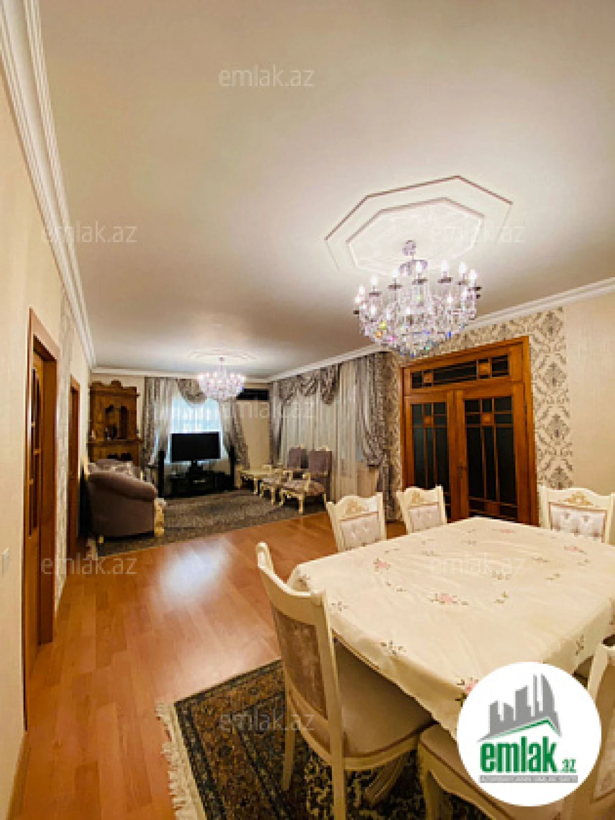 Satılır 10 otaqlı həyət evi 310 m²