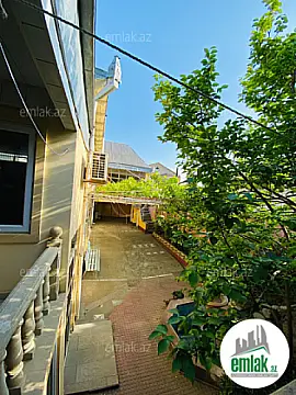 Satılır 10 otaqlı həyət evi 310 m²