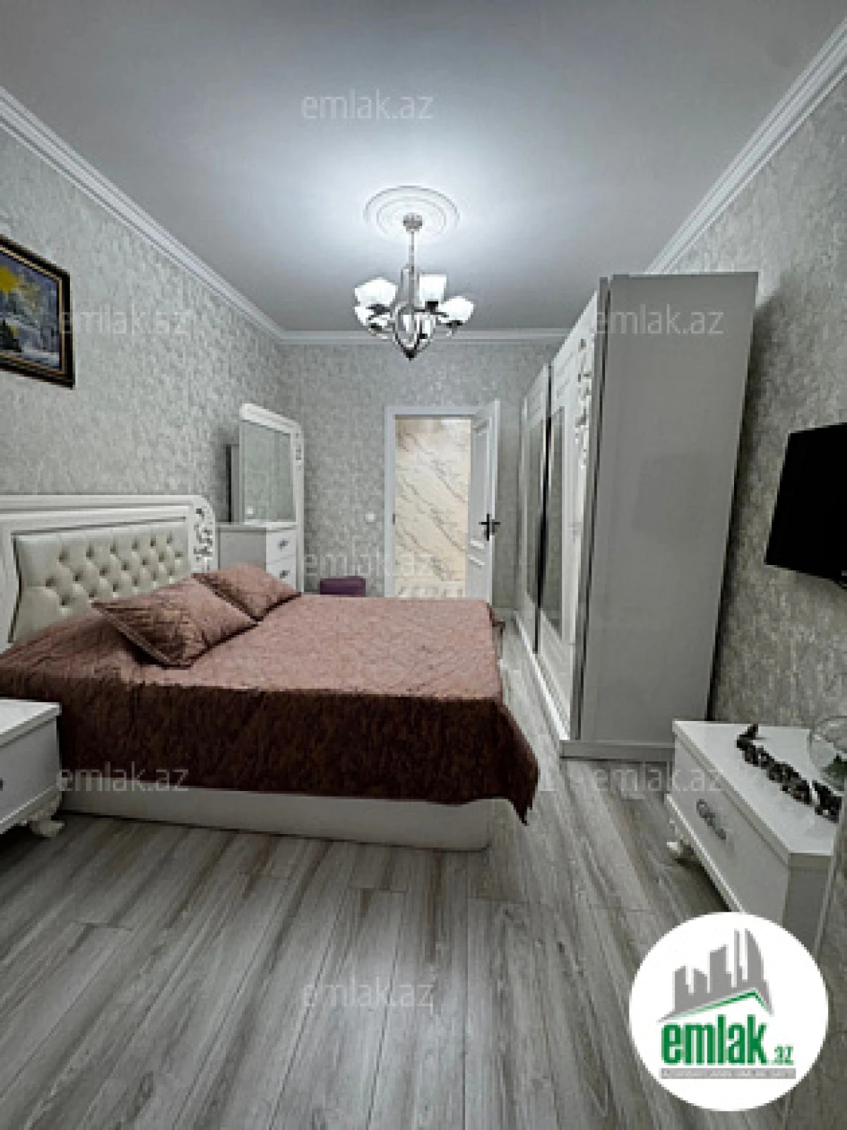 Satılır 2 otaqlı köhnə tikili 65 m²